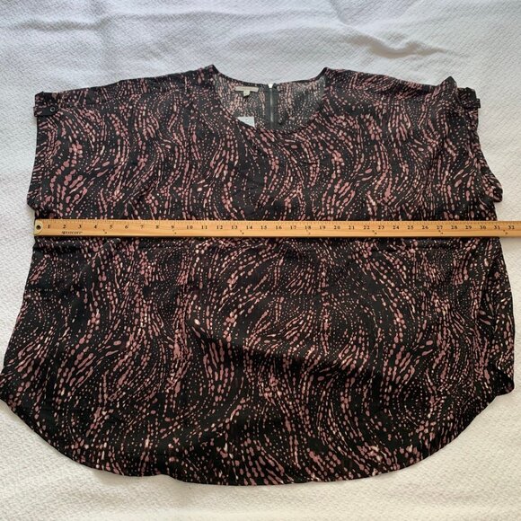 NEW Maurices short sleeve flowy lightweight back zipper detail pullover blouse - Picture 10 of 11